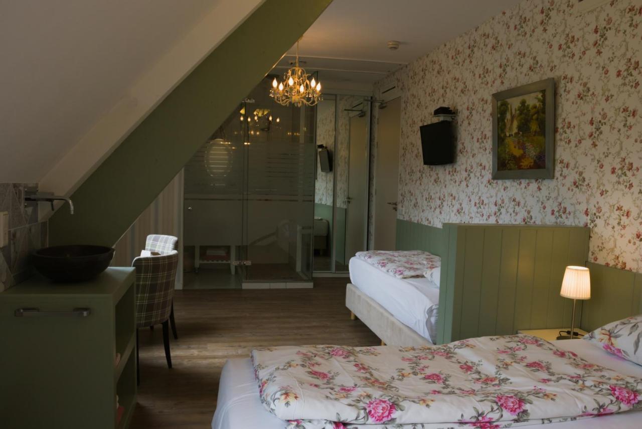 Bed & Breakfast De Strandhoeve *